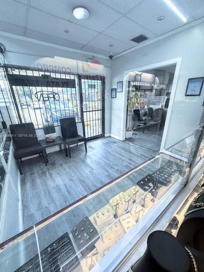 W Palm Ave, Hialeah FL 33010