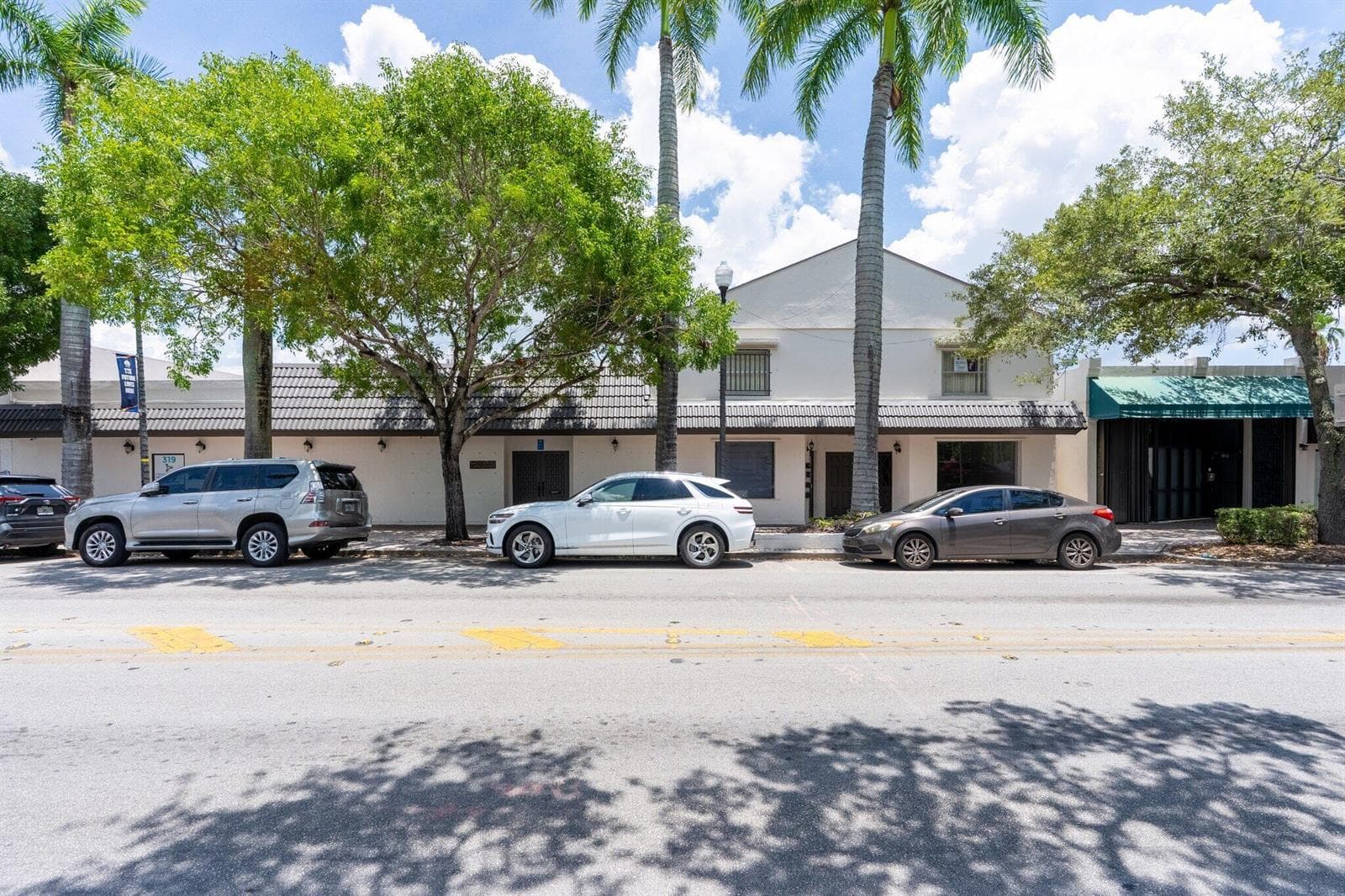313-N-Krome-Ave-Homestead-FL-33030-Bessy
