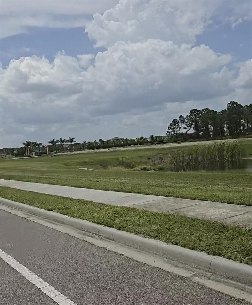 lot 2 area