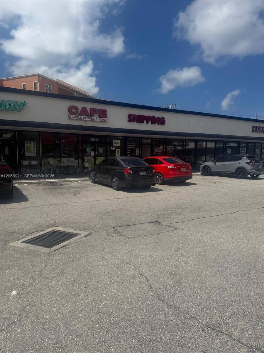 1691 Forum Place, West Palm Beach FL 33401