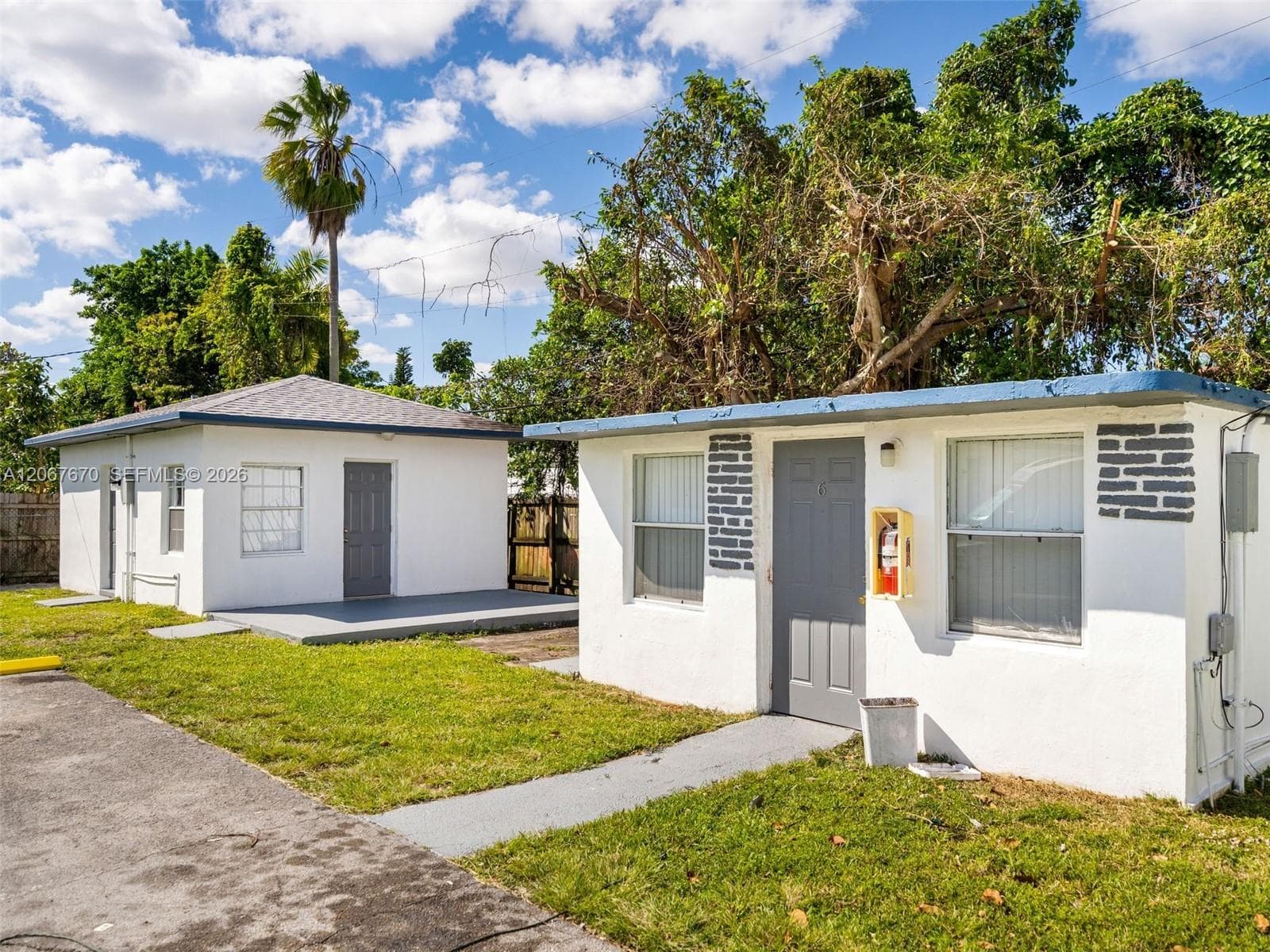 1239 NE 110th St, Miami FL 33161