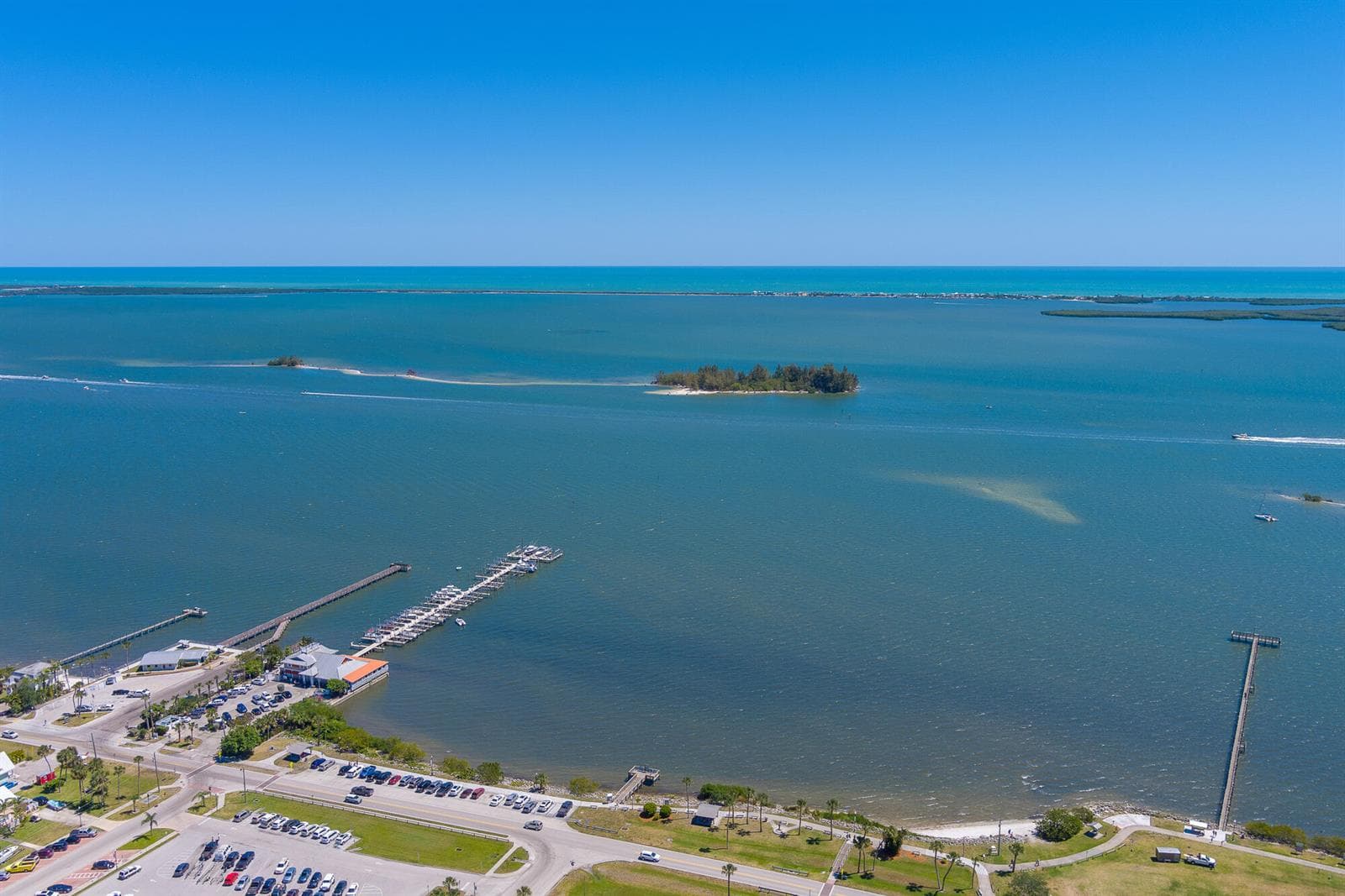 806 Indian River Dr, Sebastian, FL 32958