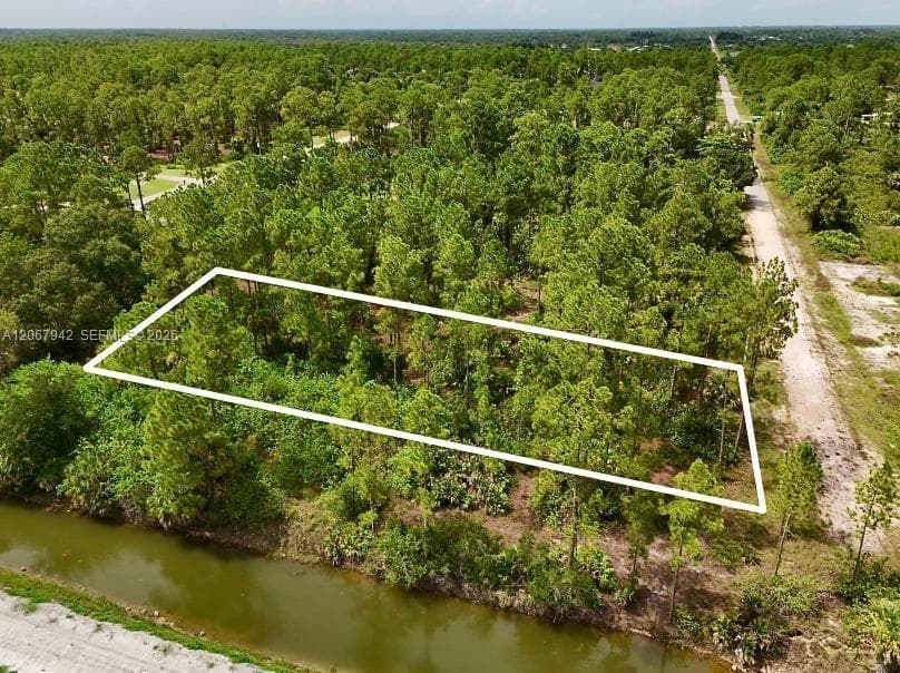 1201 LOUIS AVE, Lehigh Acres FL 33972