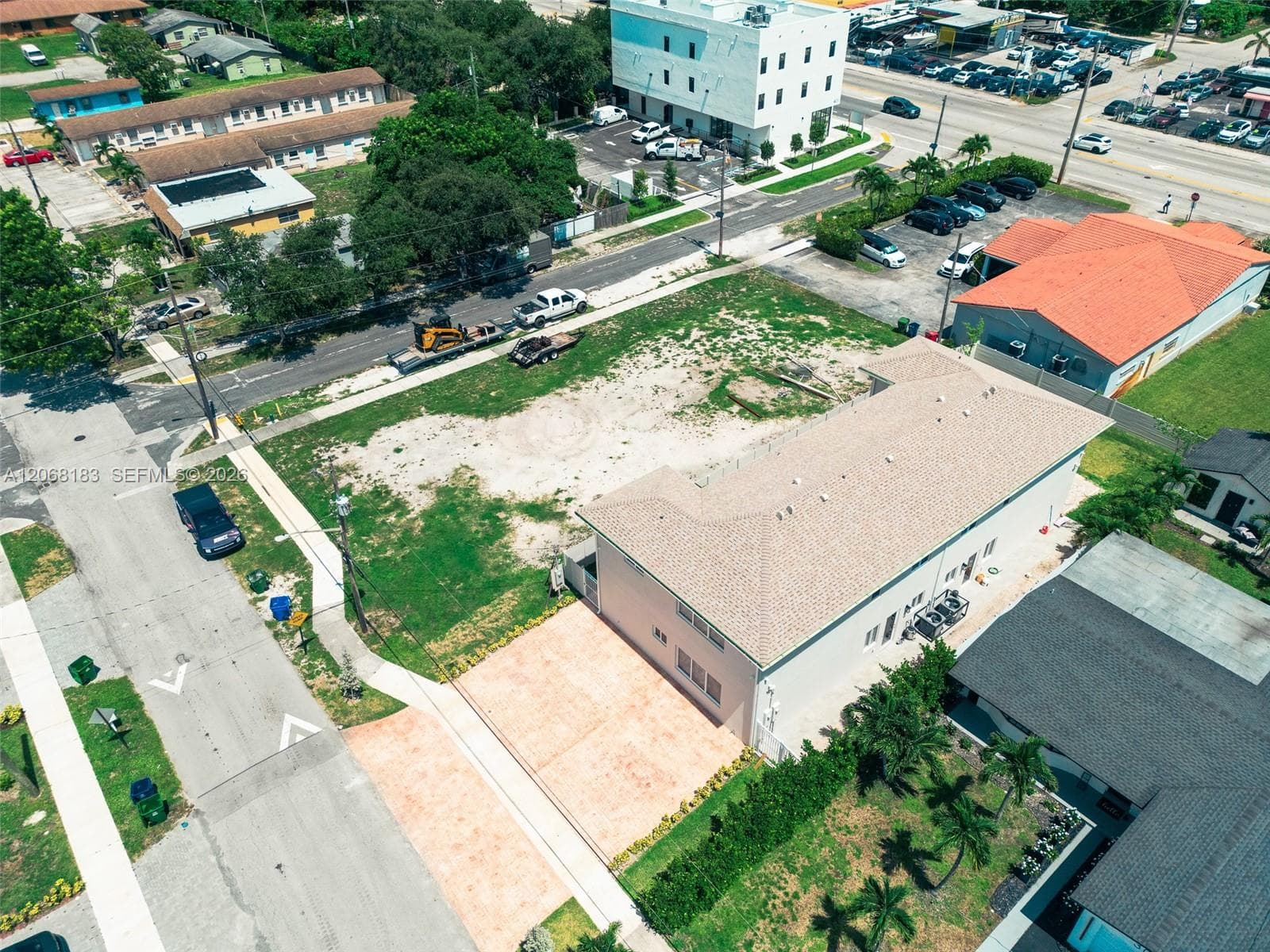 1000 NW 4 Ave, Hallandale Beach FL 33009