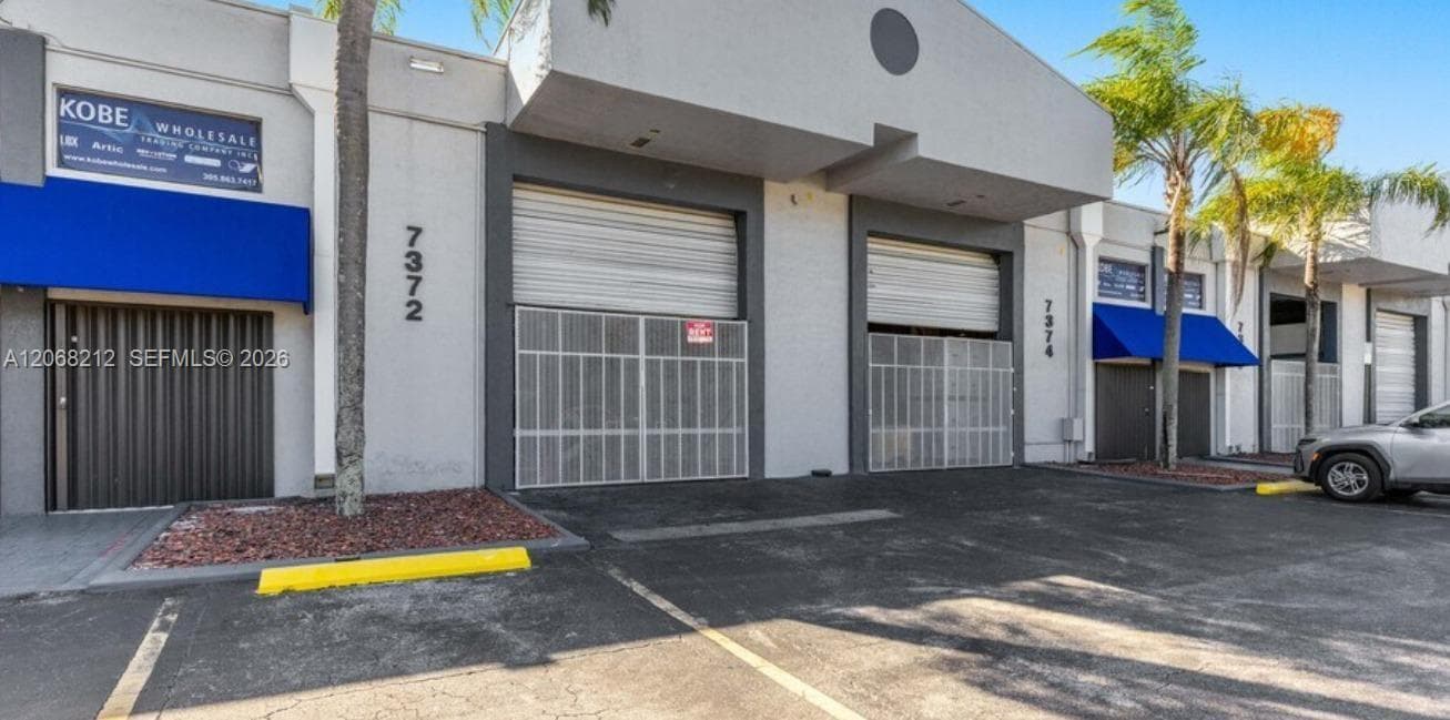 7384 NW 56th St # 7384, Miami FL 33166