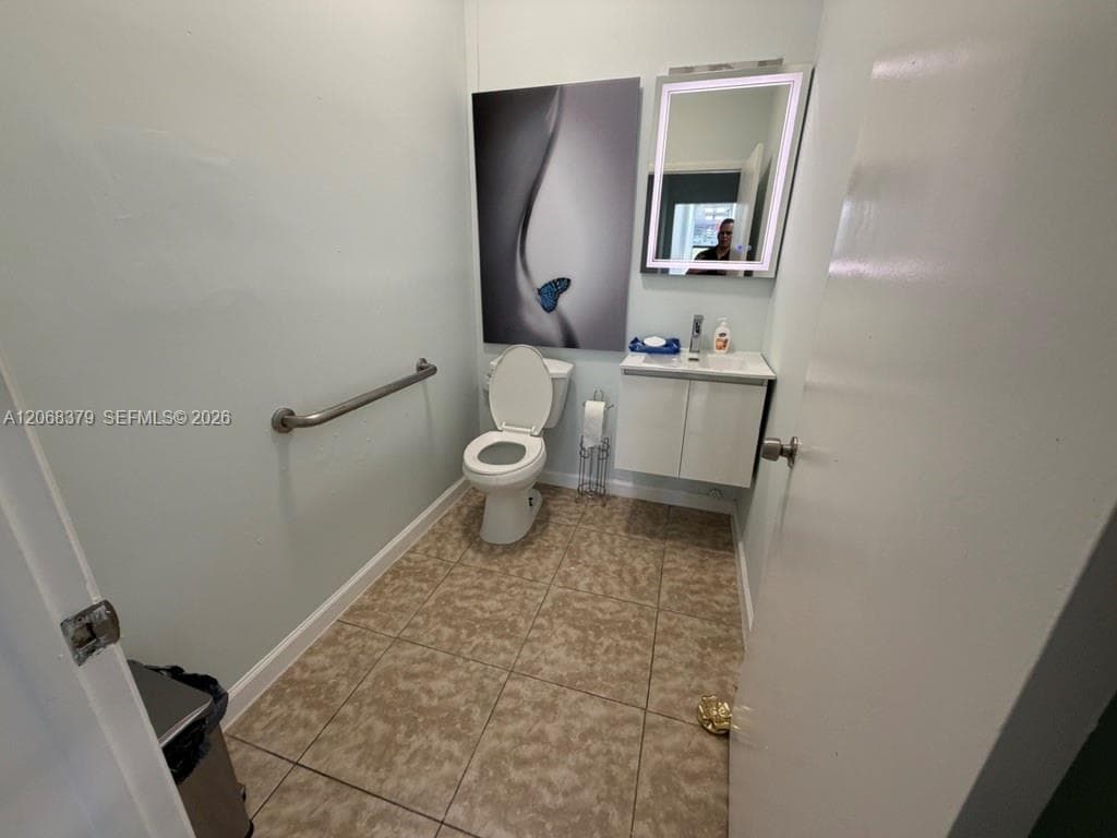 8318 SW 40th St, Miami FL 33155