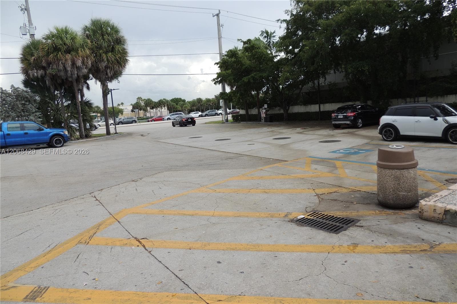 XYZ Taft St, Pembroke Pines FL 33026