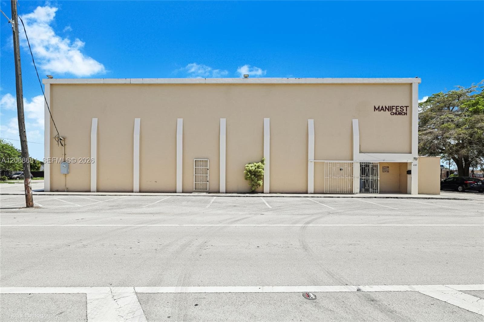 680 Superior St, Opa-Locka FL 33054