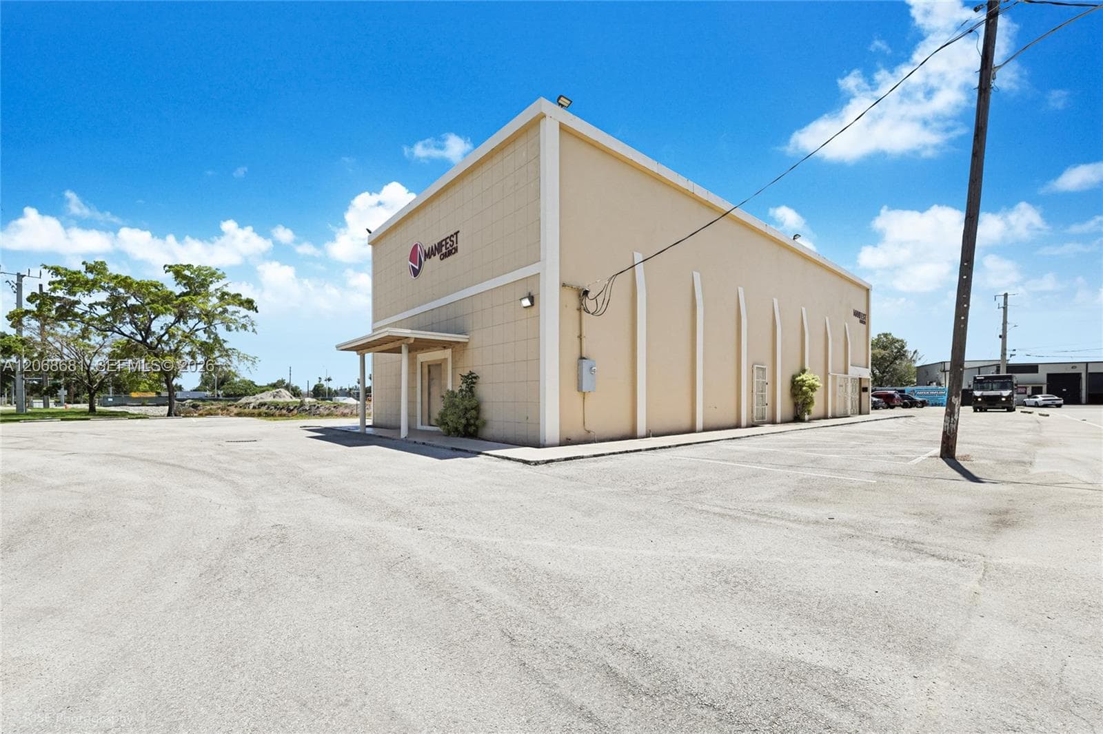 680 Superior St, Opa-Locka FL 33054