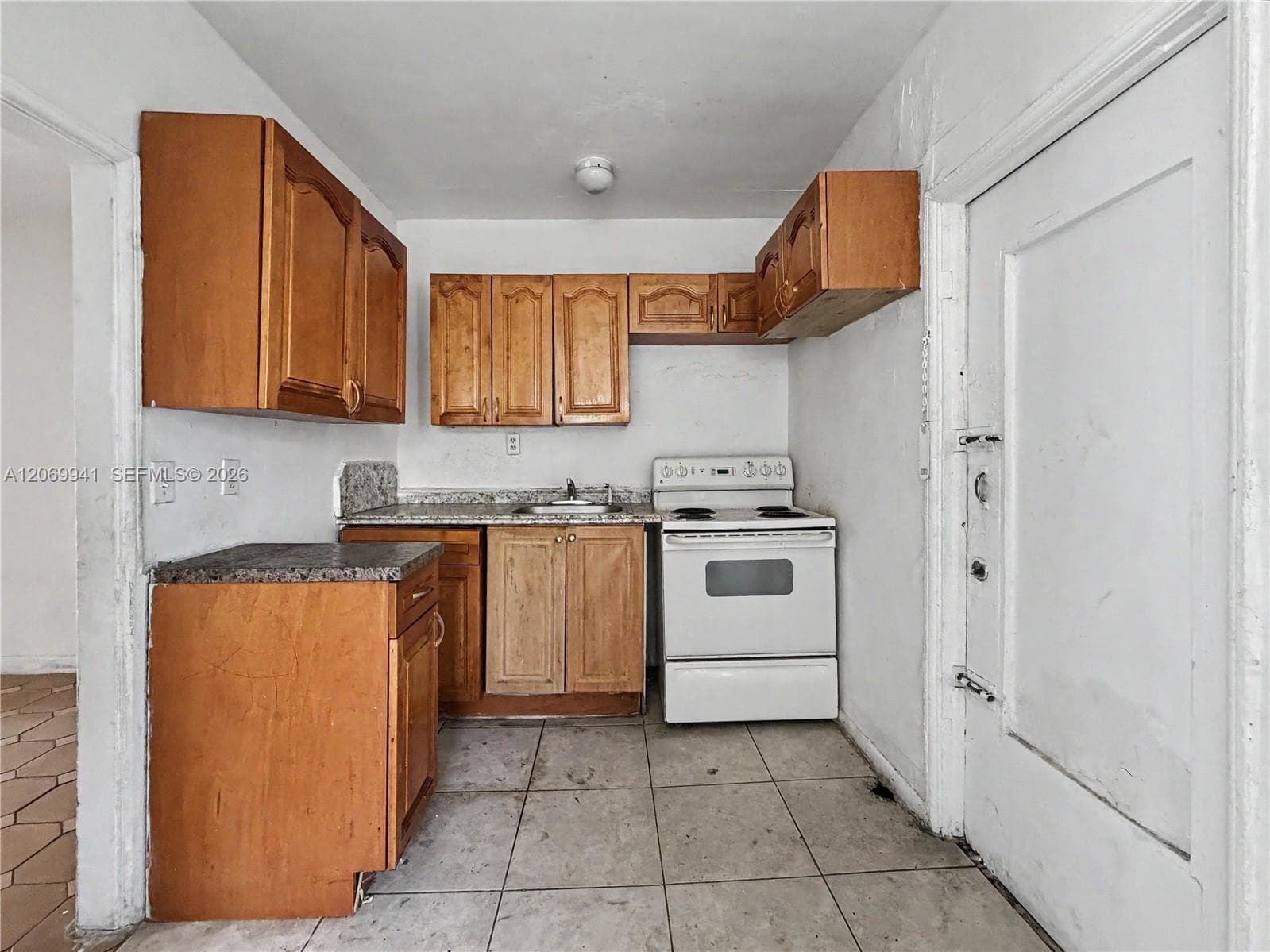 2728 NW 3rd St, Miami FL 33125