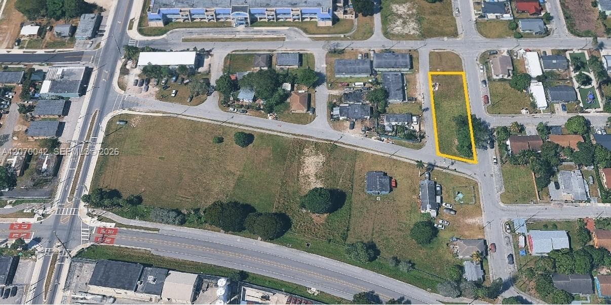 321 SW 6 street, Homestead FL 33030