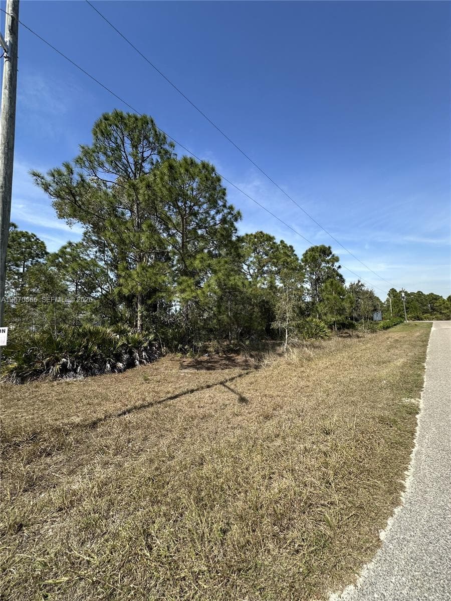 2900 33rd St W, Lehigh Acres FL 33971