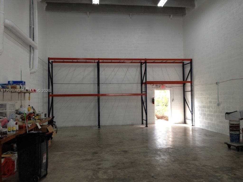 1650 NW 95th Ave, Doral FL 33172