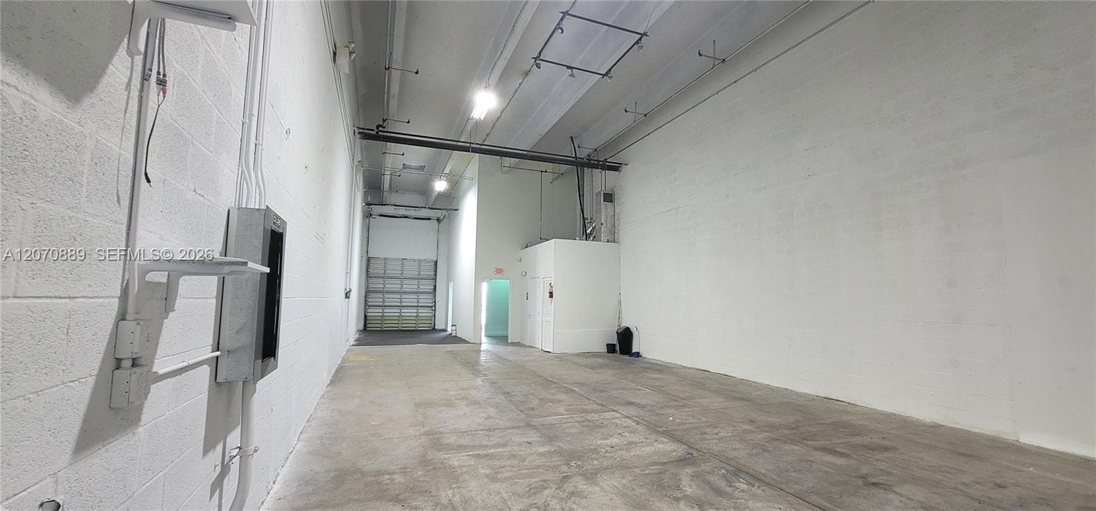 Airconditioned Warehouse