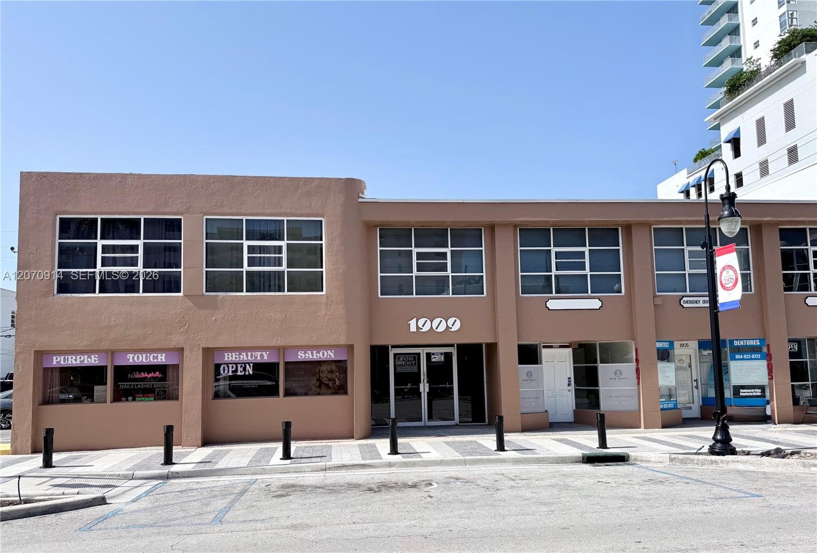 1905 - 1909 Harrison St, Hollywood FL 33020