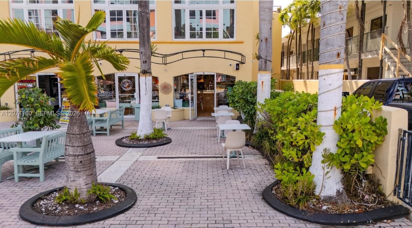 1300 NE Collins Ave, Miami Beach FL 33139