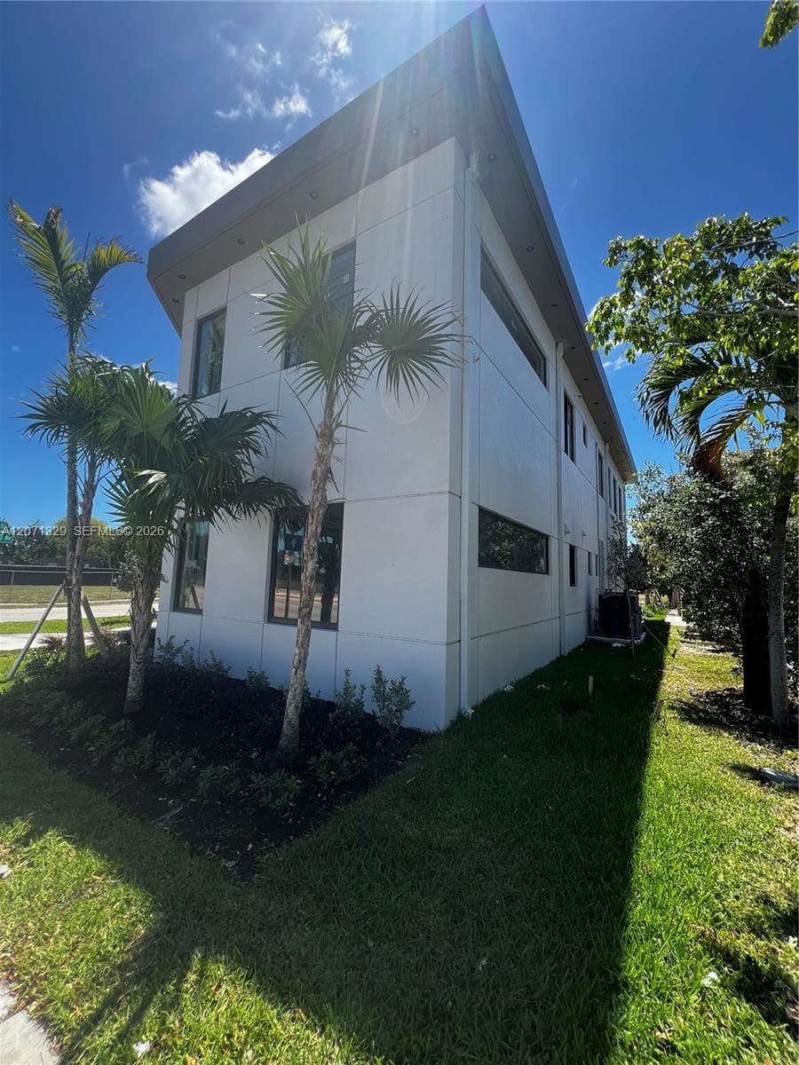 5000 Pembroke Rd, West Park FL 33021