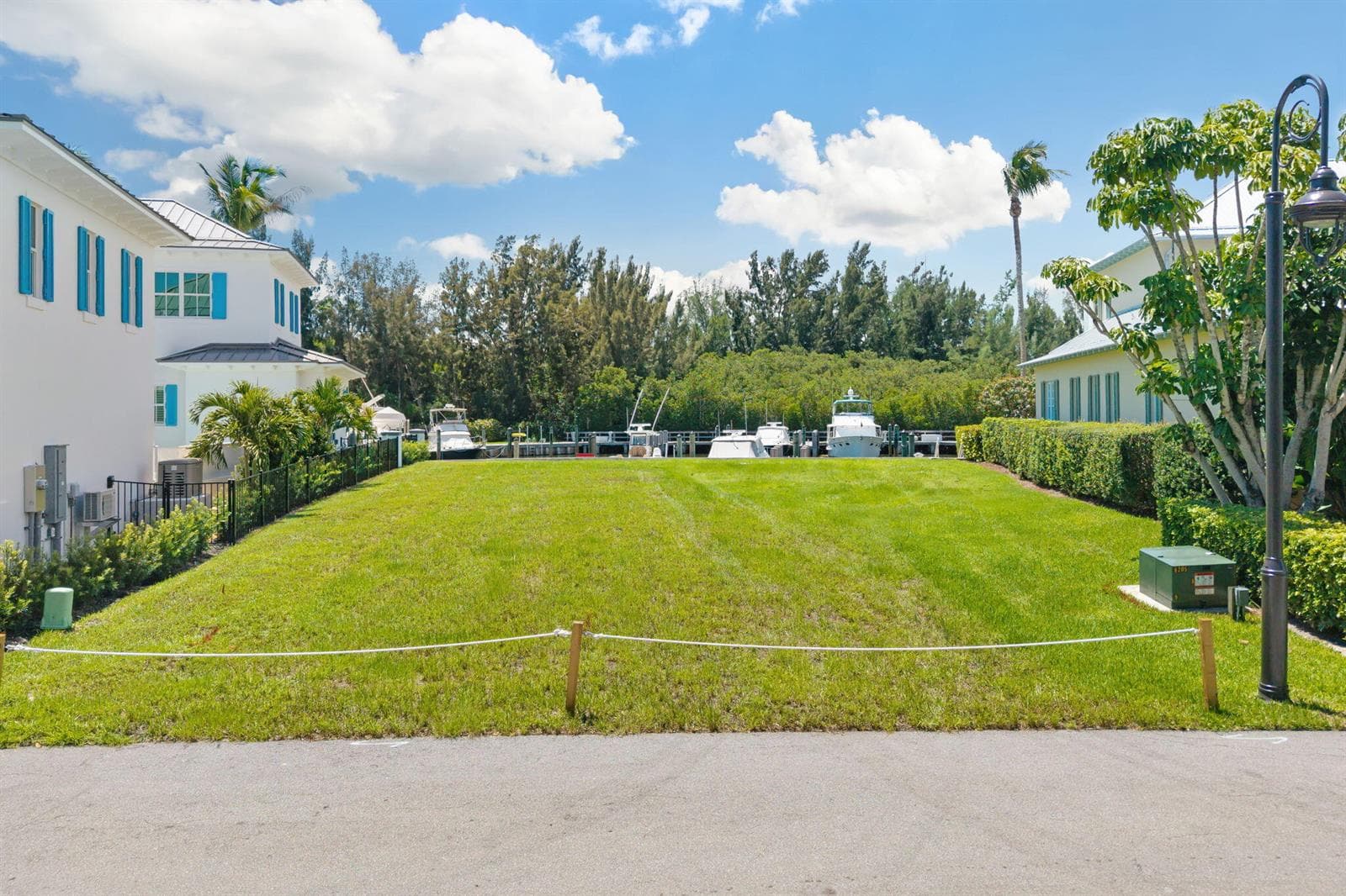 1-web-or-mls-2915 E Marsh Island Dr - 1