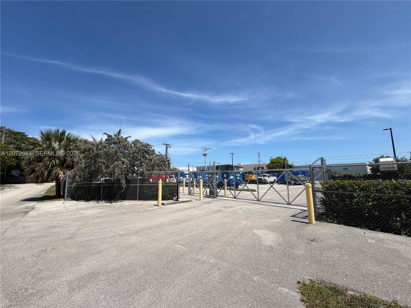 5299 NE 12th Ave, Oakland Park FL 33334