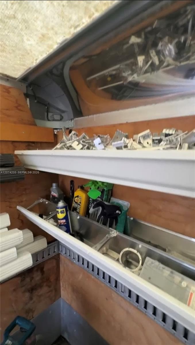 INSTALLER/KITCHEN/DOORS/GUTTER BUSINESS, Miami FL 33186