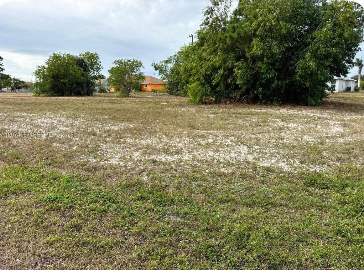 806 SKYLINE, Cape Coral FL 33991
