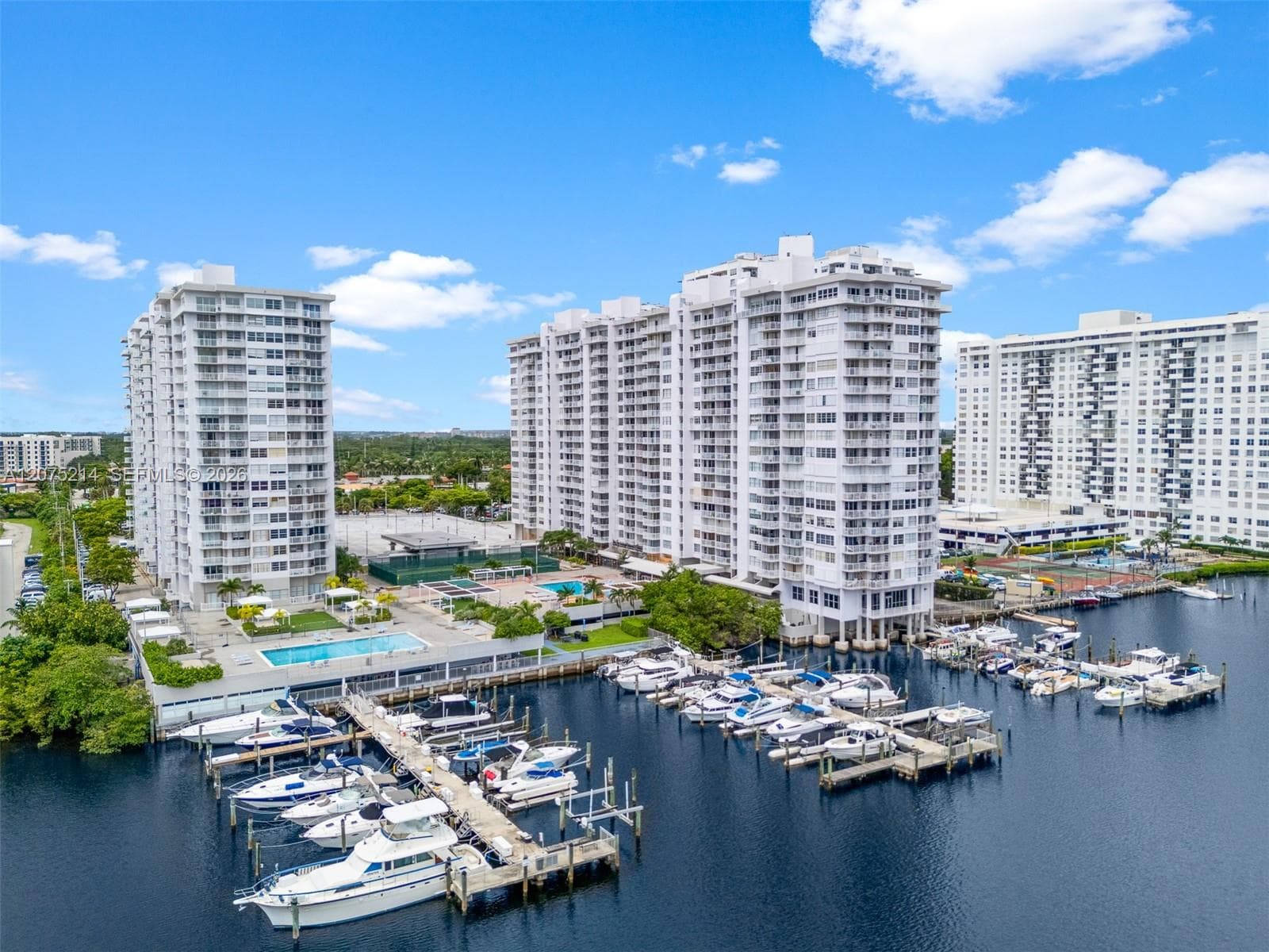 18081 Biscayne Blvd *BOAT SLIP C-8, Aventura FL 33160