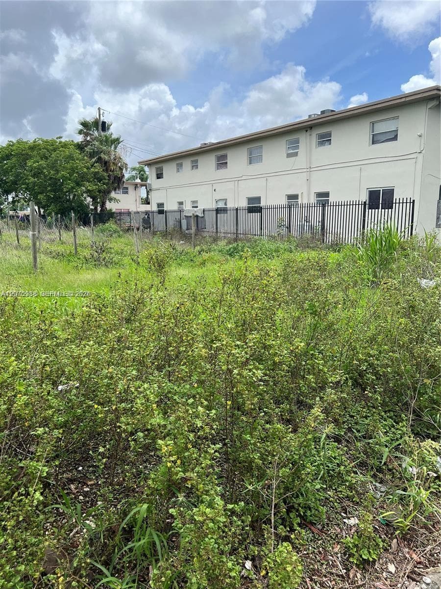 4 st SW 187 ave, Homestead FL 33030