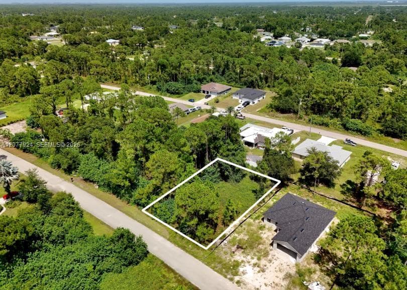 523 SUMMIT AVE, Lehigh Acres FL 33974
