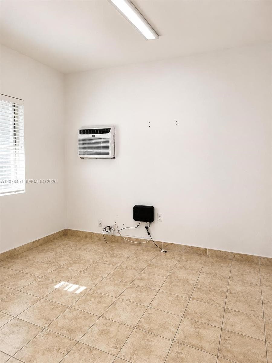 10770 NW 138th St # 1, Hialeah Gardens FL 33018