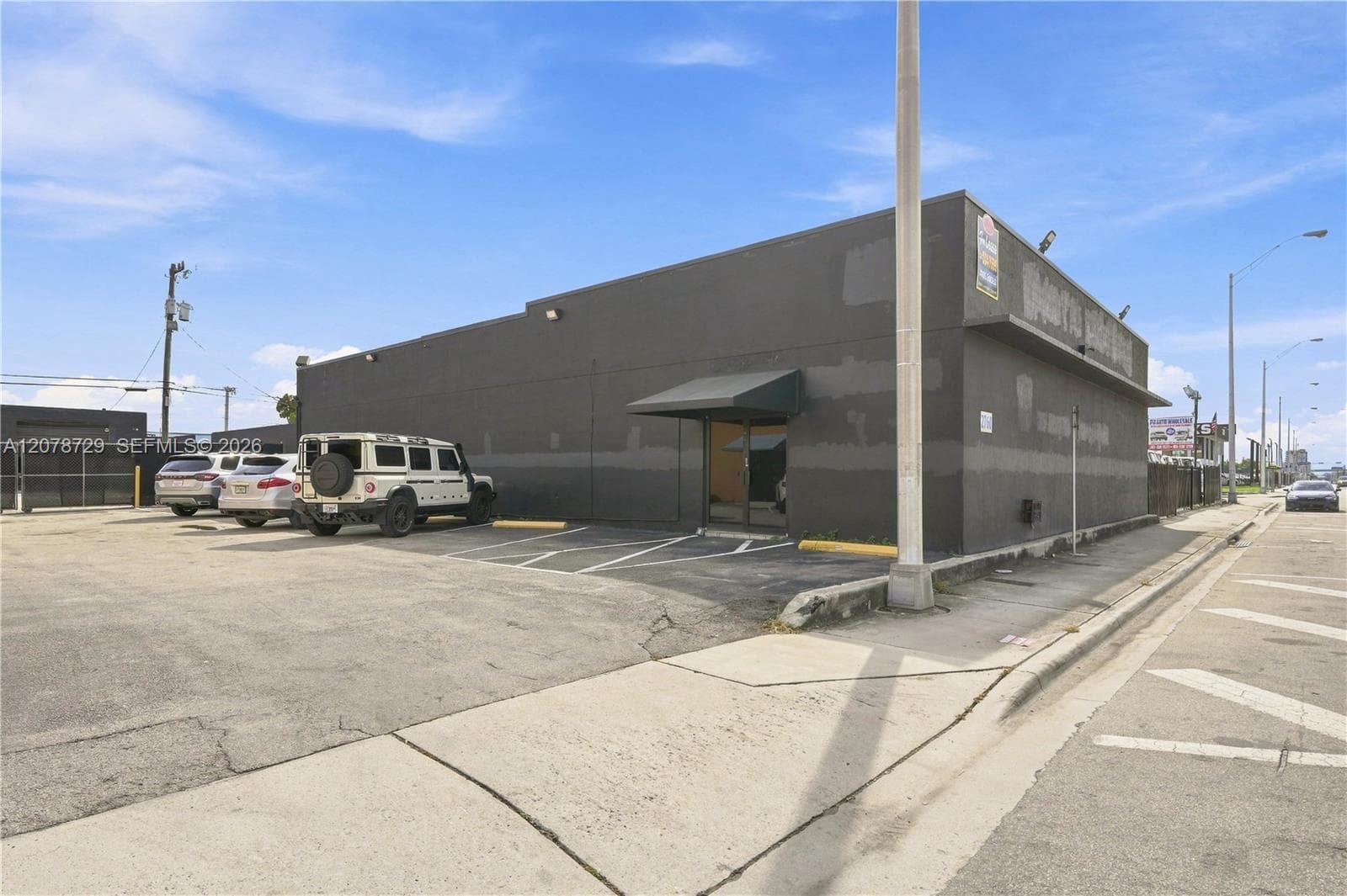 2760 NW 36th St, Miami FL 33142