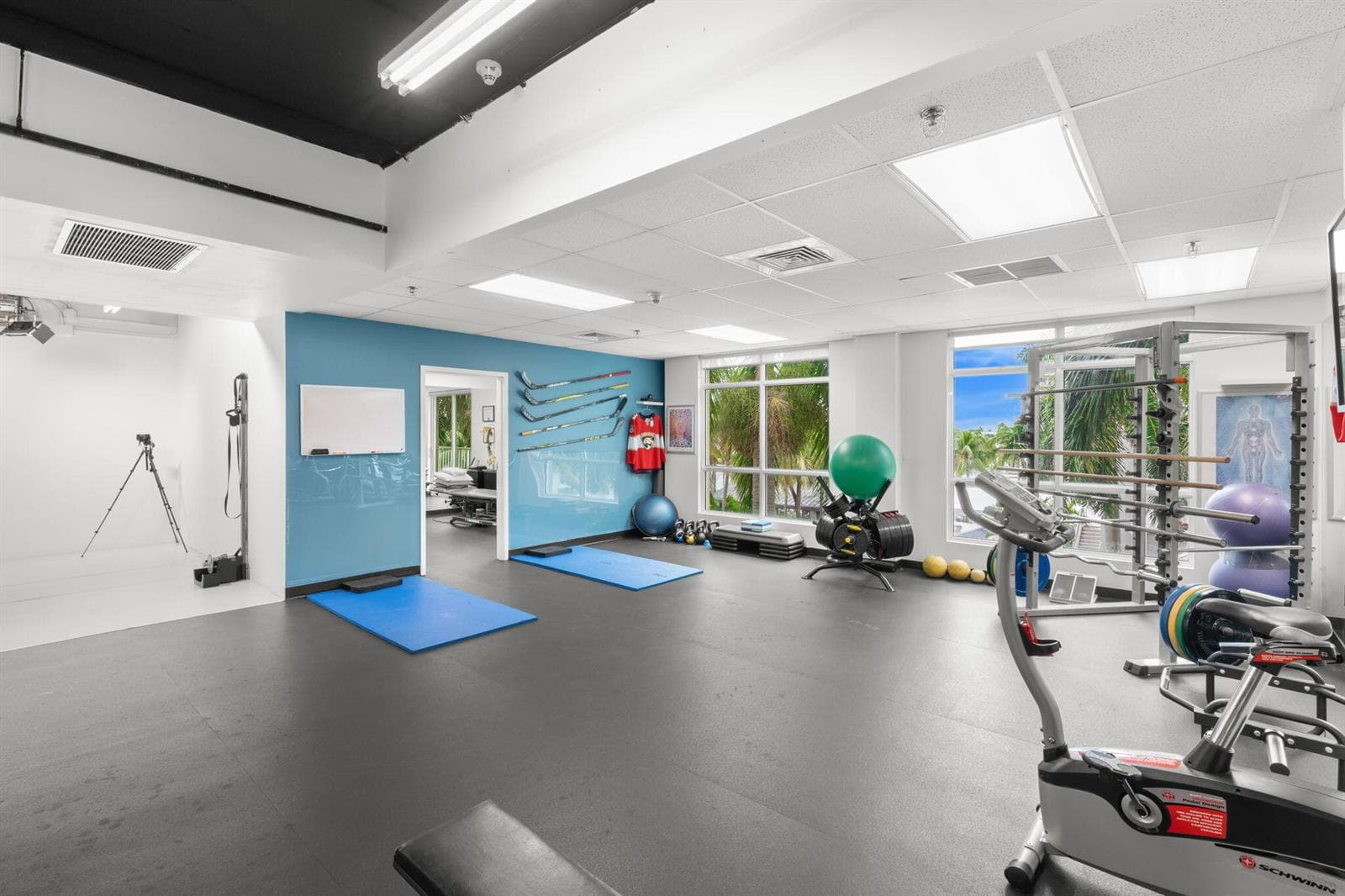 9-web-or-mls-3020 NE 32nd Ave ste 319, F