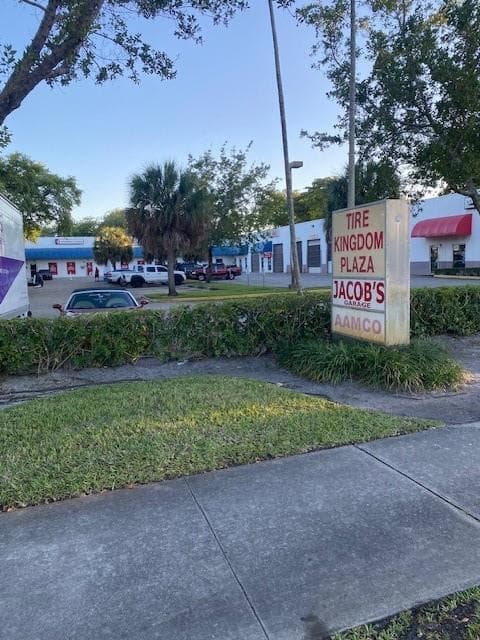 Place your company name on Pines Blvd