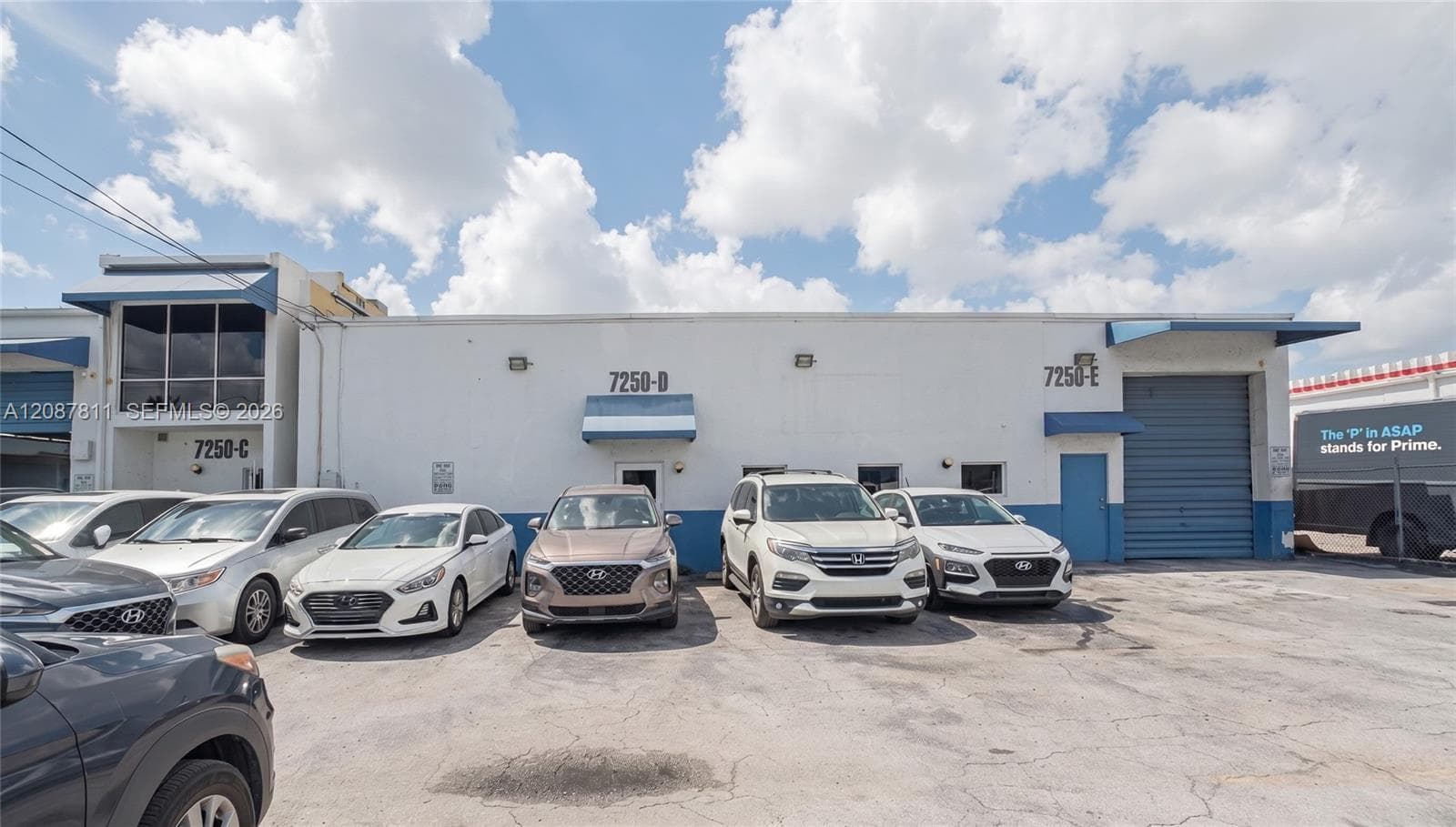 7250 NW 41st St, Miami FL 33166