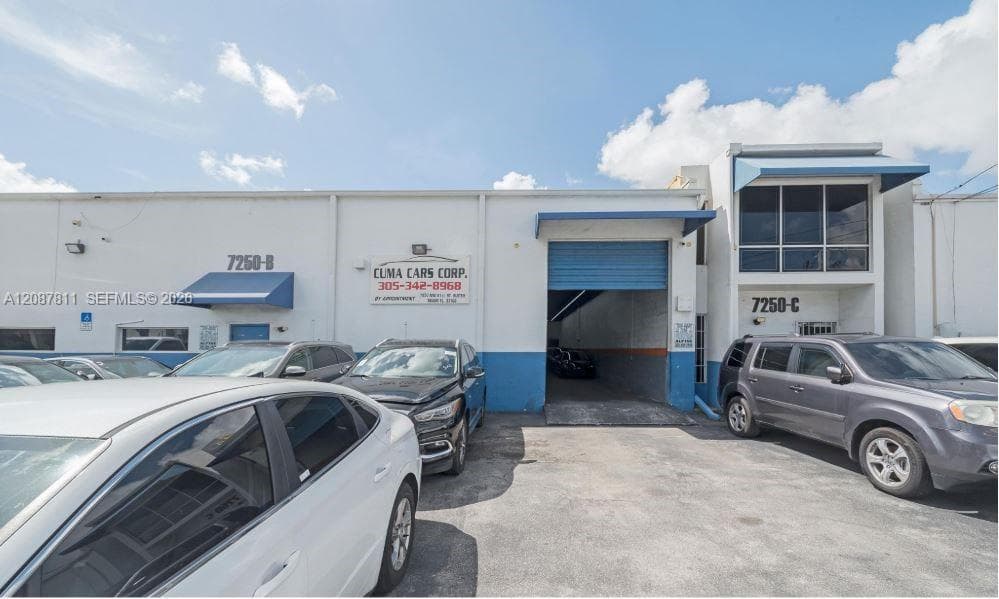 7250 NW 41st St, Miami FL 33166