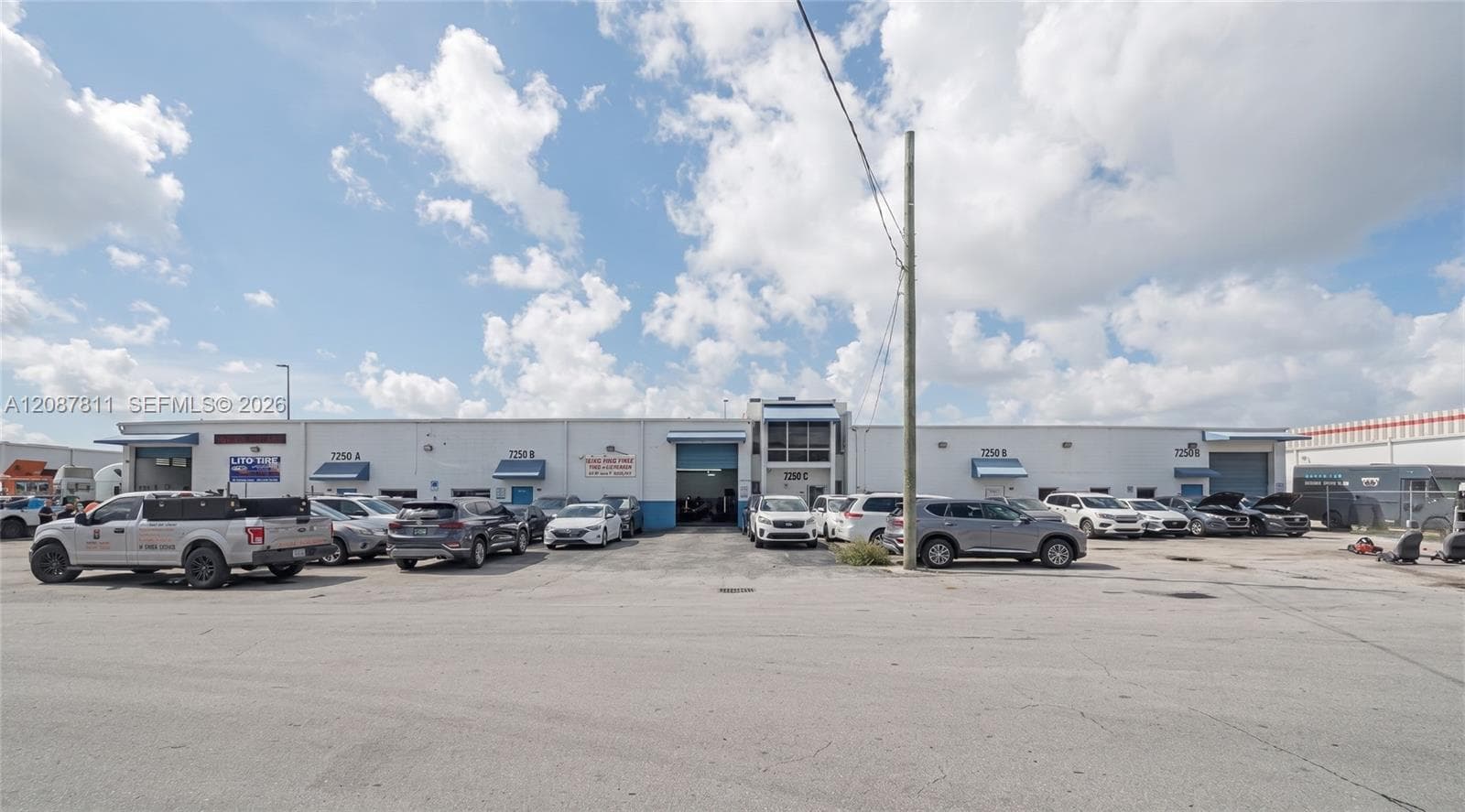 7250 NW 41st St, Miami FL 33166