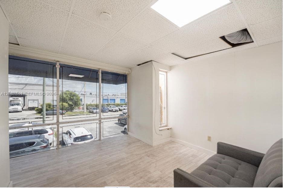 7250 NW 41st St, Miami FL 33166