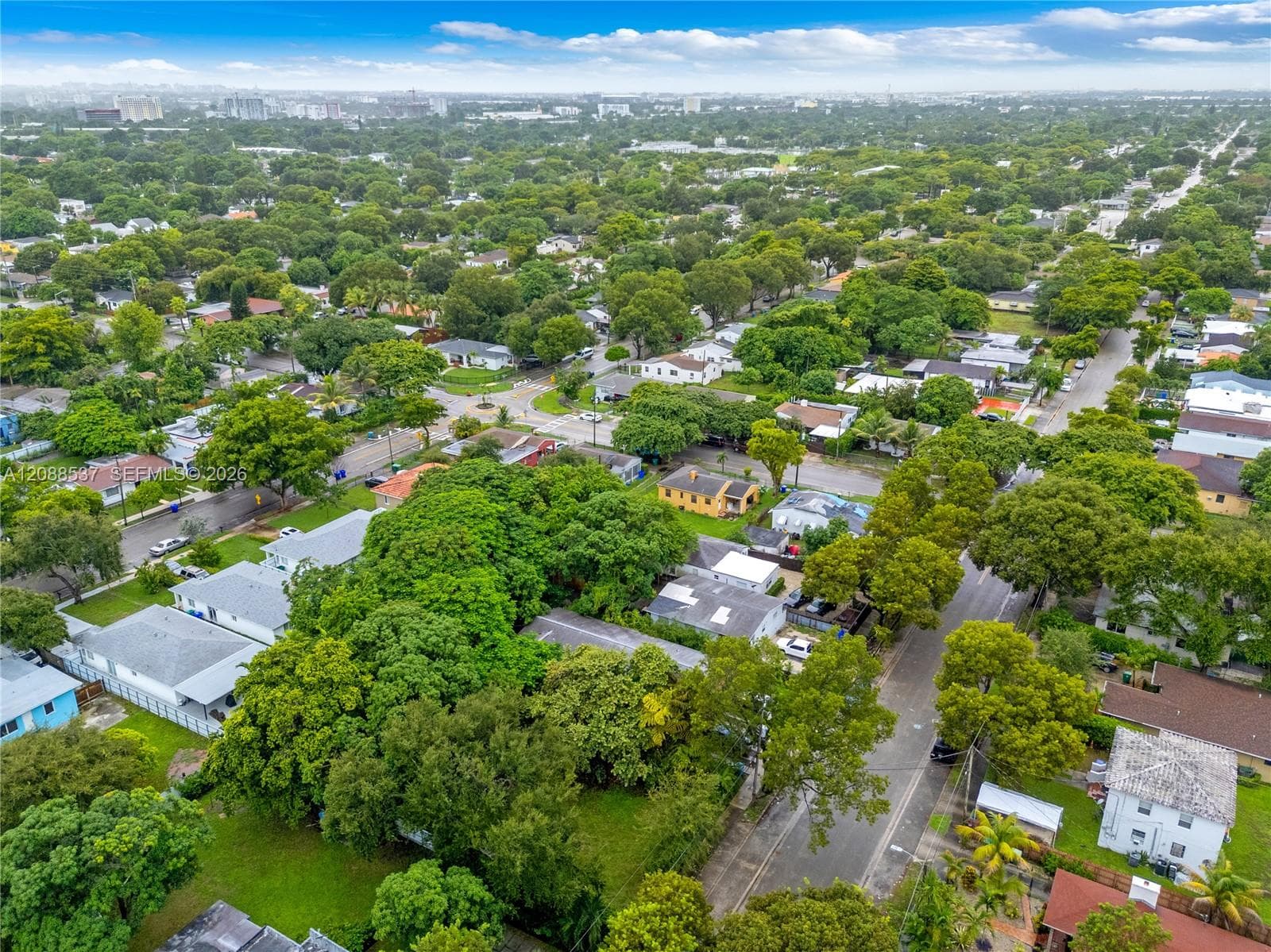 920 NW 51st St, Miami FL 33127