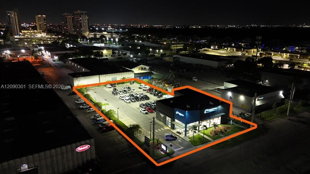 8470 NW 58th St, Doral FL 33166