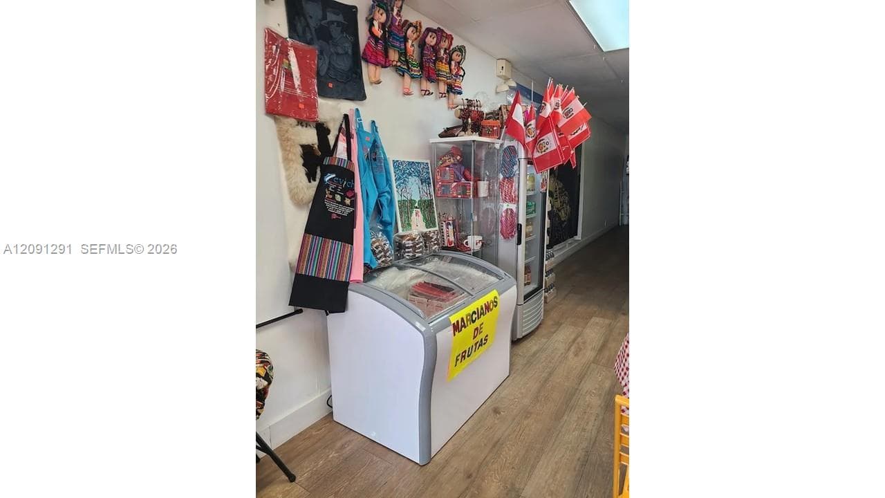 Specialty Retail Business, Coral Gables FL 33134