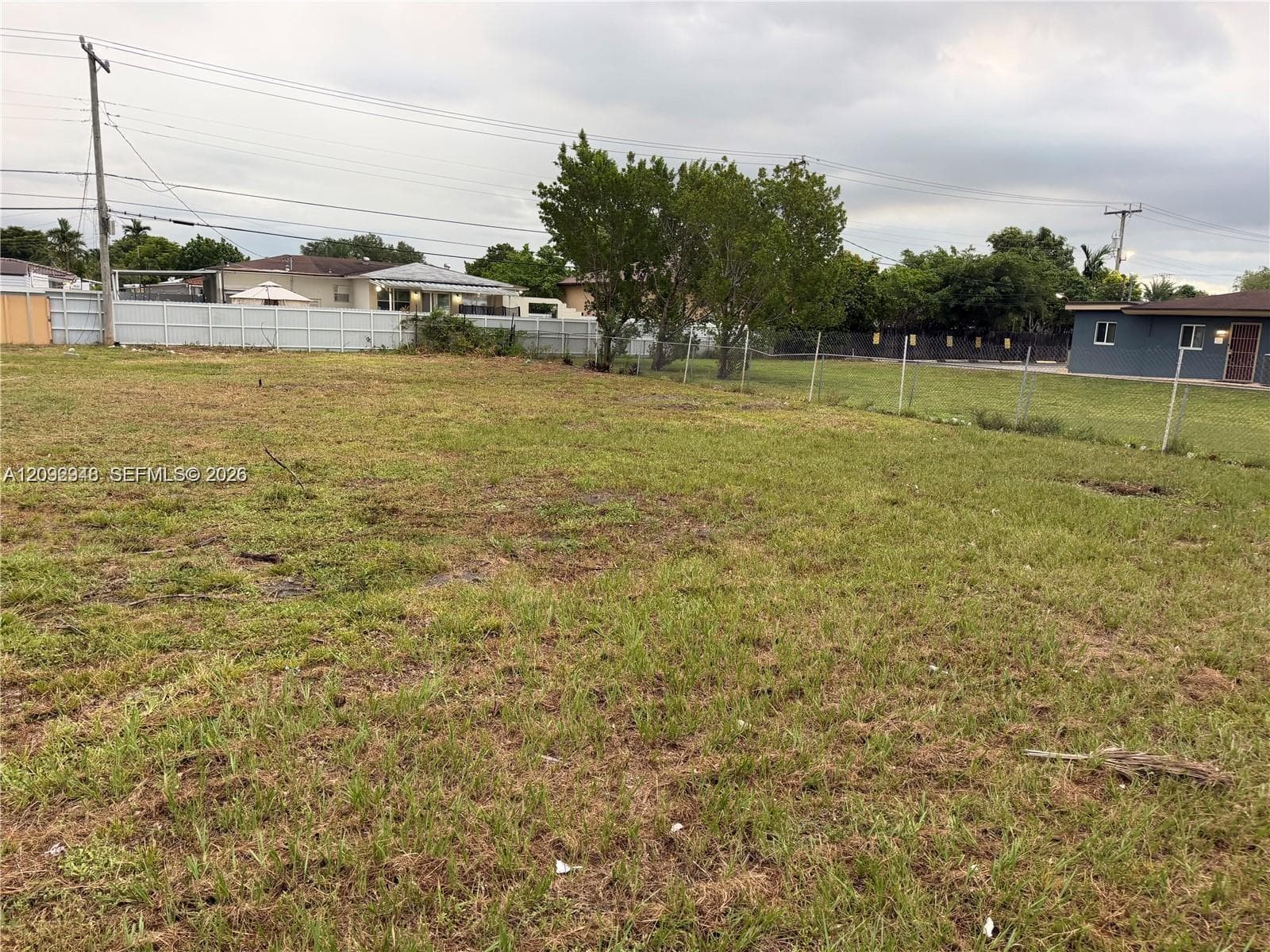 291 W 49th St, Hialeah FL 33012