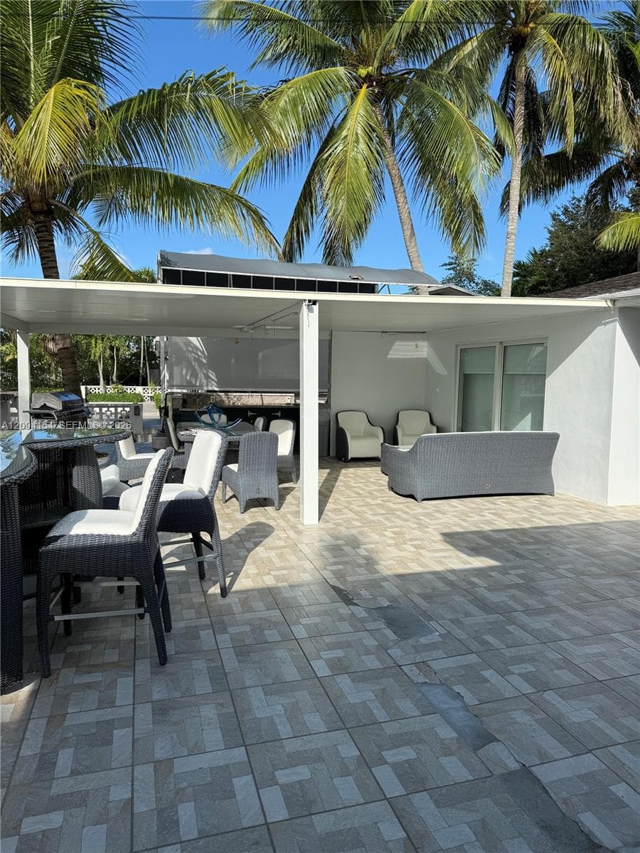 8300 SW 48th St, Miami FL 33155