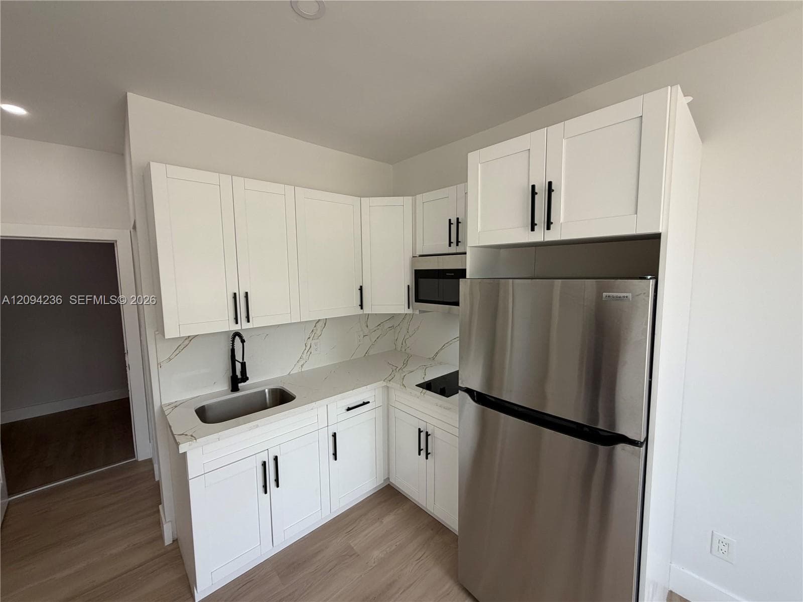 2425 SW 6th St, Miami FL 33135