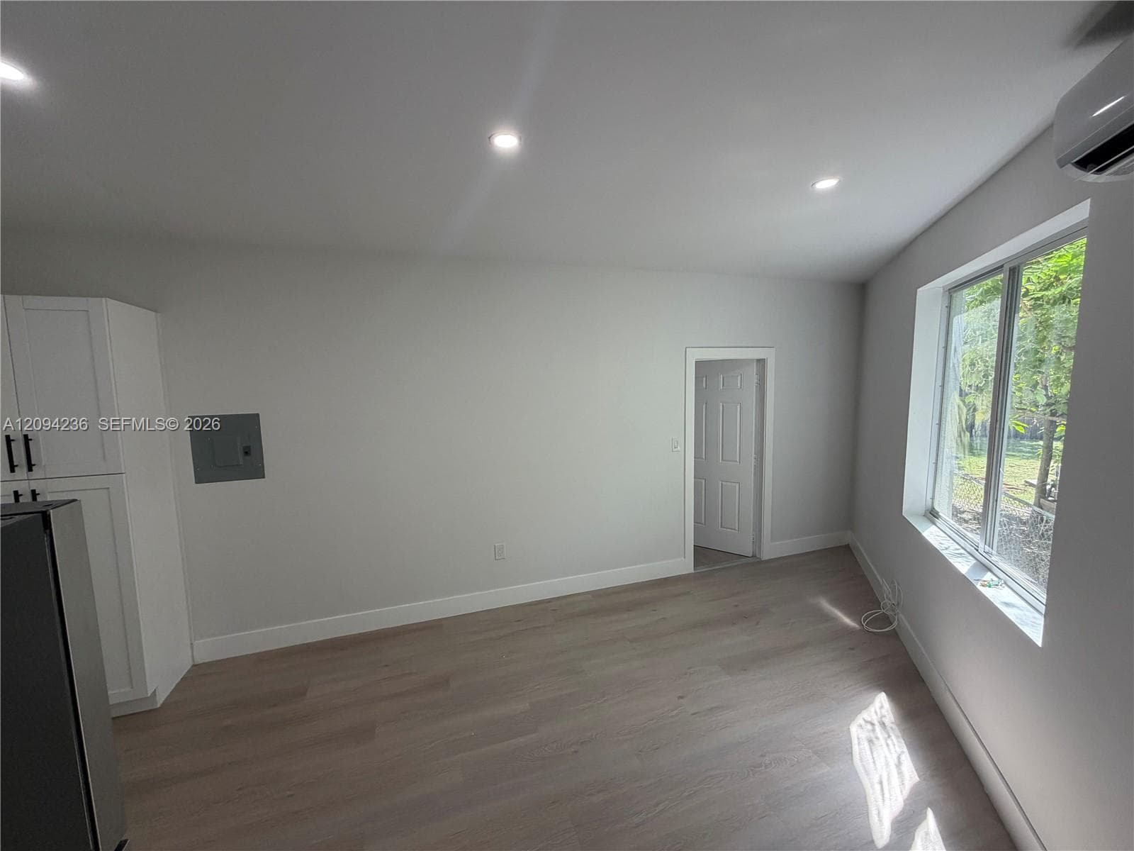 2425 SW 6th St, Miami FL 33135