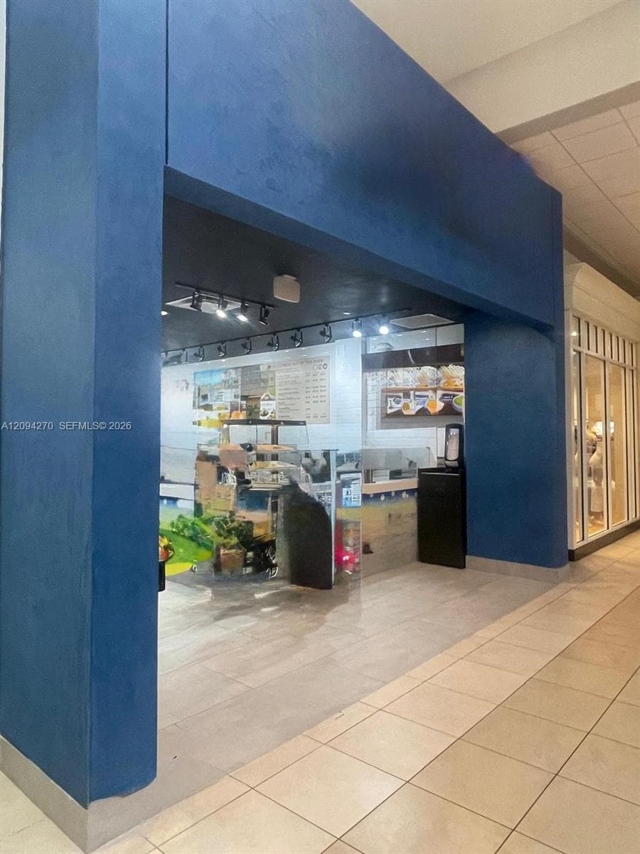 9469 W Atlantic Blvd, Coral Springs FL 33071