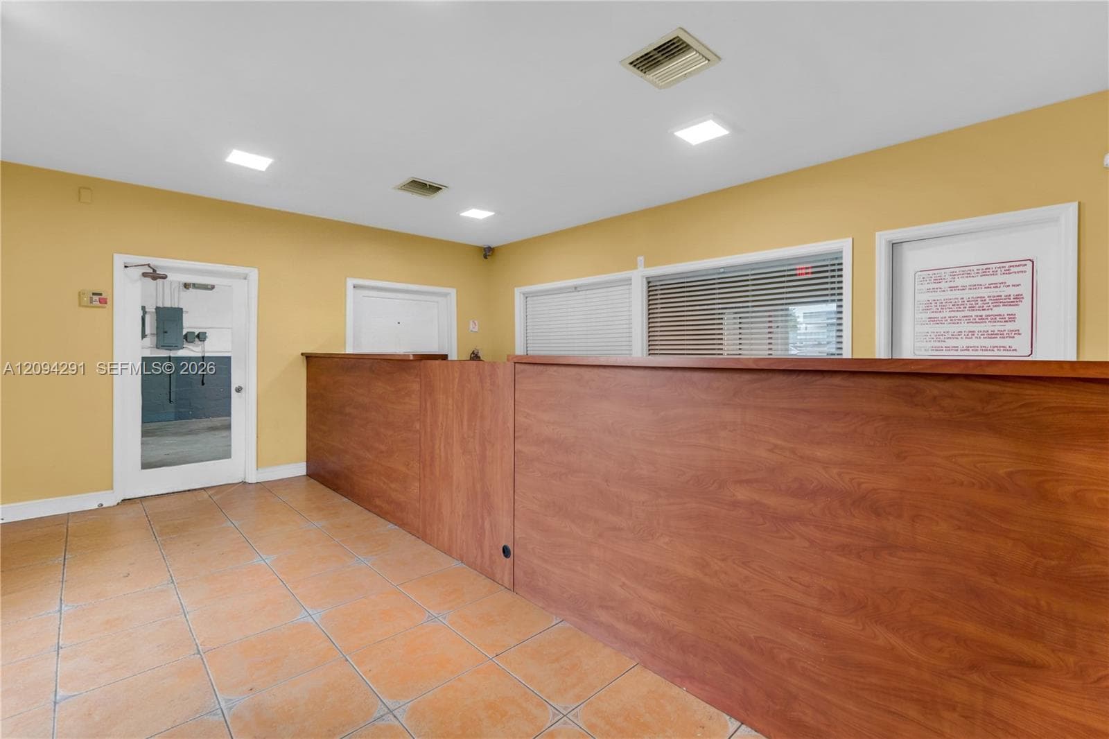 2726 NW 35th St, Miami FL 33142