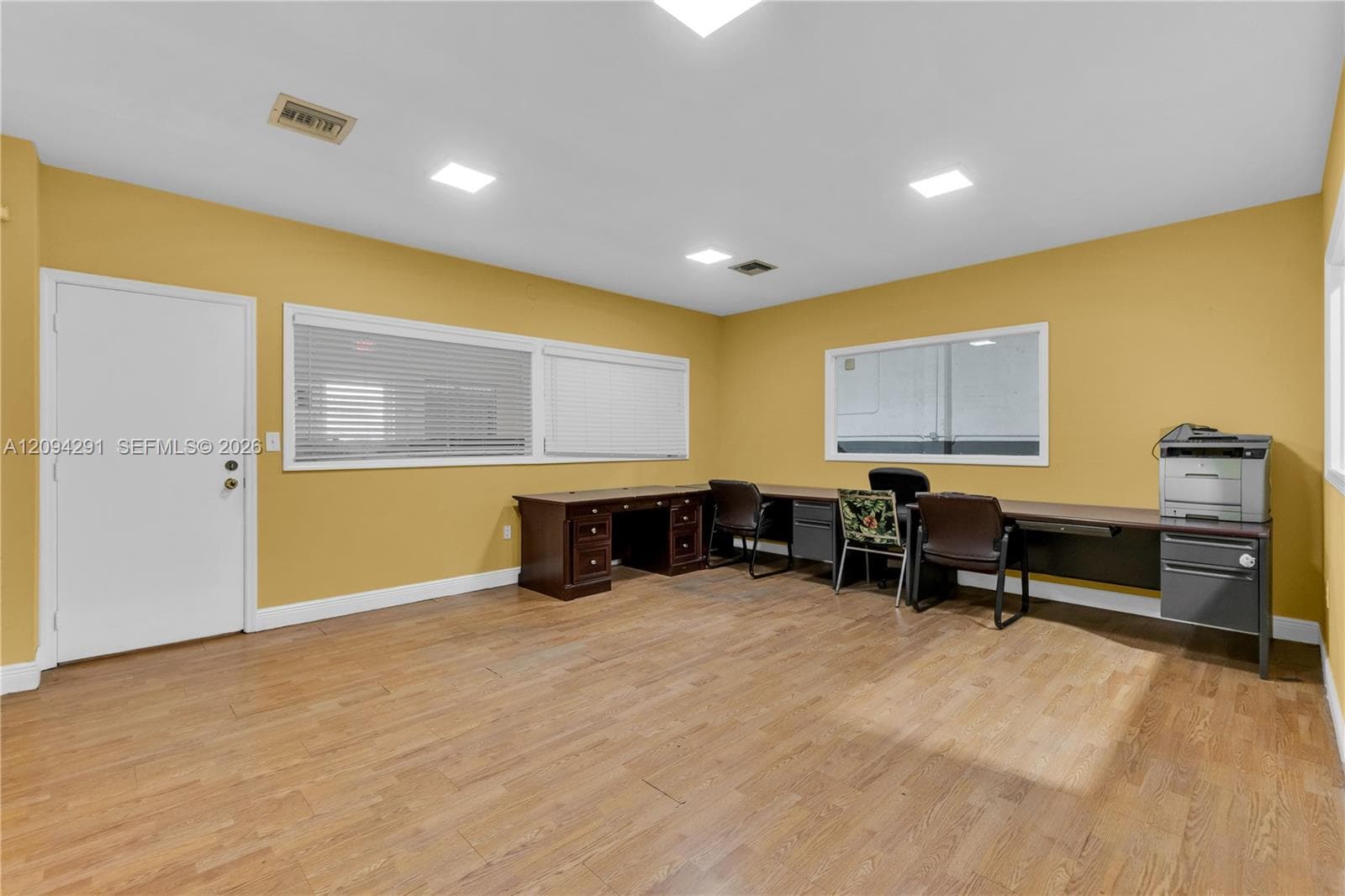 2726 NW 35th St, Miami FL 33142