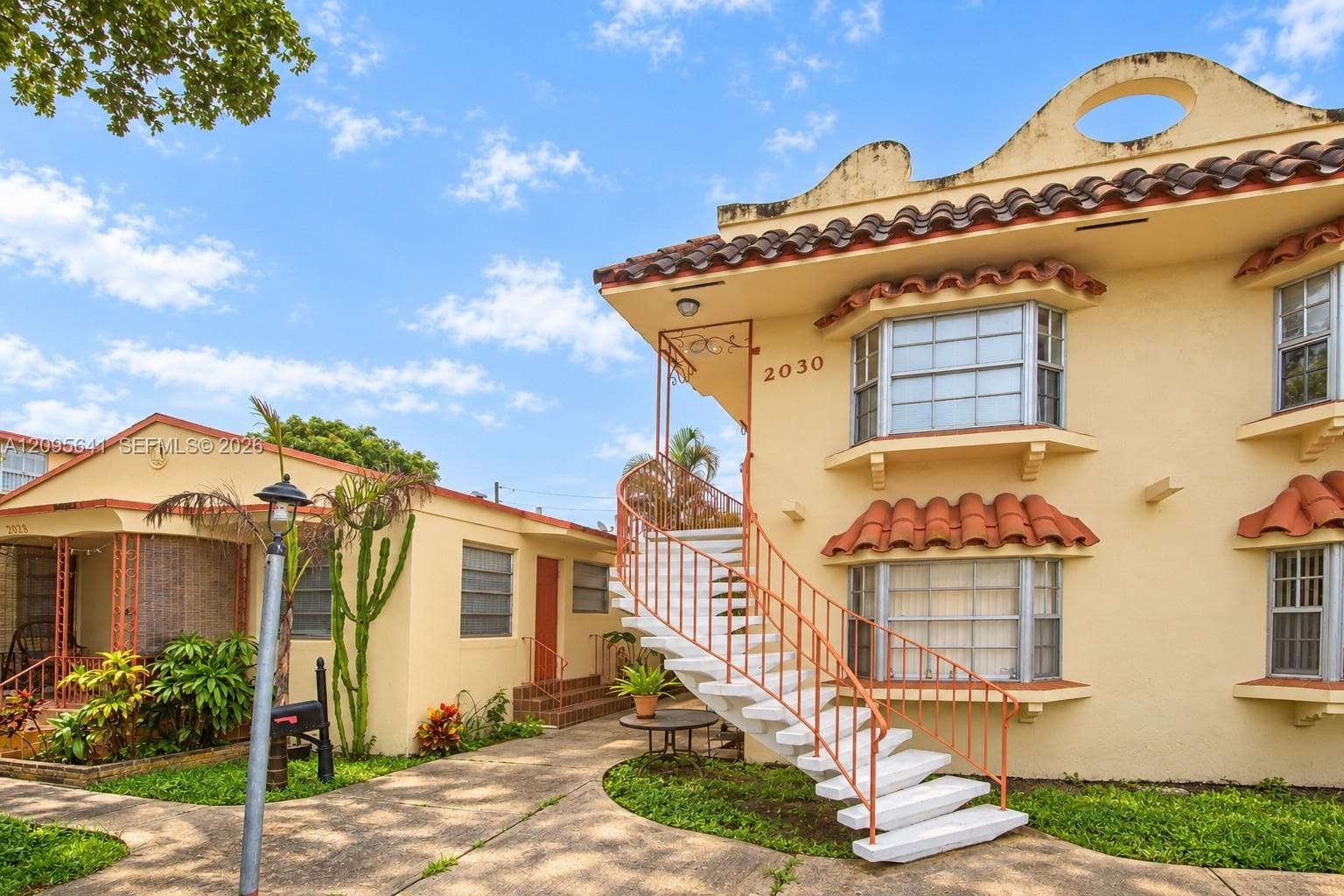 2028 Fillmore St, Hollywood FL 33020