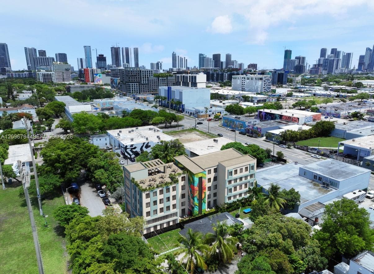 548 NW 30th St, Miami FL 33127