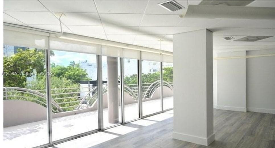 3121 Commodore Plz # 303, Miami FL 33133