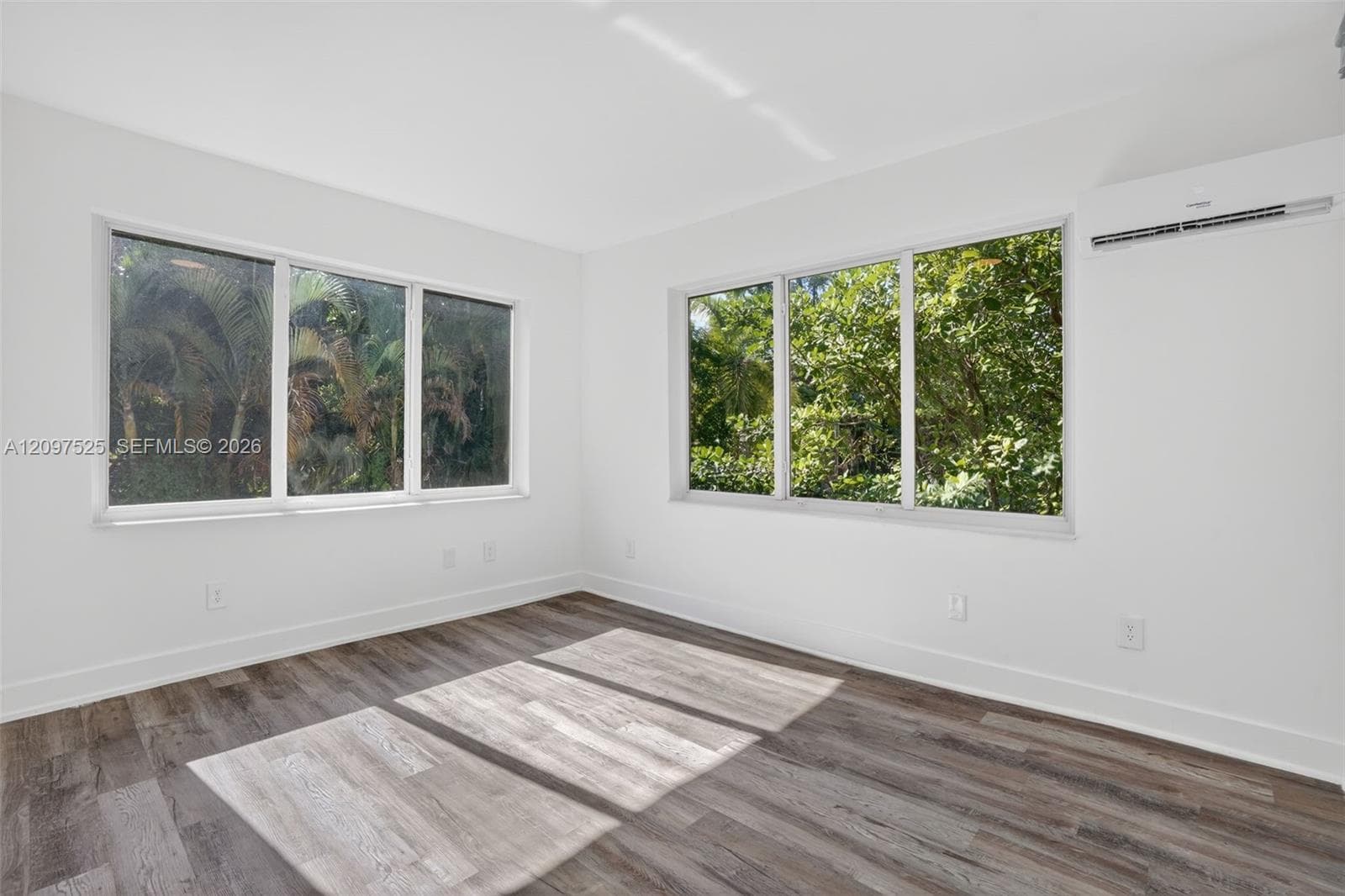 1630 SW 10th St, Miami FL 33135